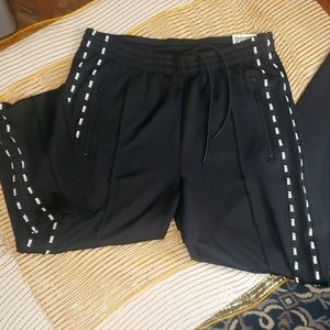 NWT PINK Victorias Secret Skinny track pants. Size M..Black